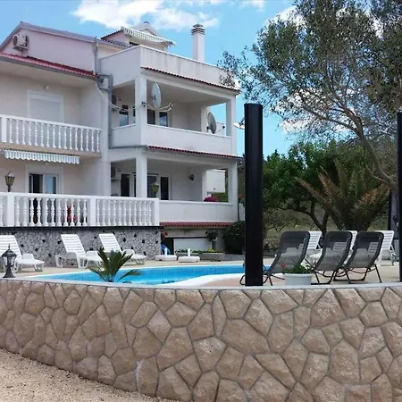Two-bedroom In Barbat Viii *