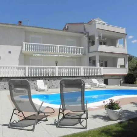 Two-bedroom In Barbat Viii