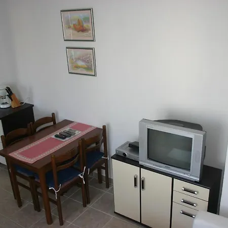 Apartment Two-bedroom In Barbat Viii *
